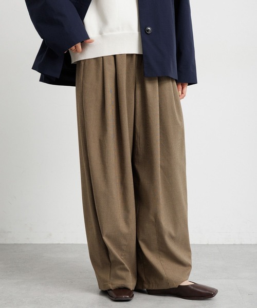 studio CLIP（スタディオクリップ）の「ボリュームワイドイージーパンツ[プチ・プラスサイズあり]（その他パンツ・レディース・ネイビー/カーキ/その他1/その他2/その他4・ﾌﾘｰ(L)/FREE/PF）」の13枚目の写真