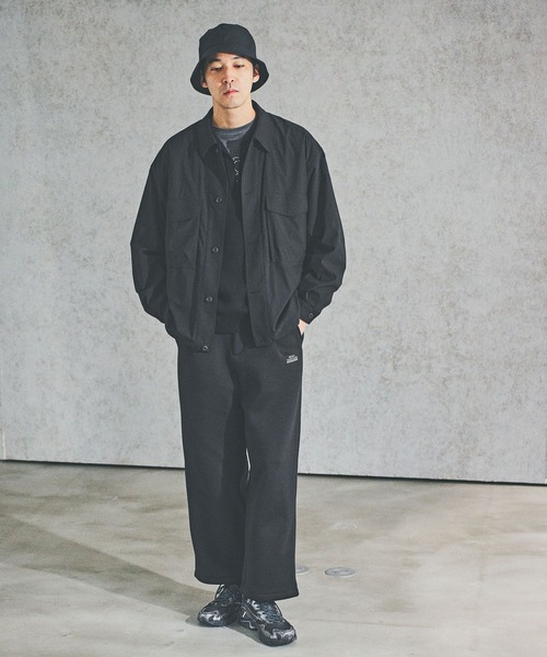 BAYFLOW（ベイフロー）の「【ストレッチ・軽量】ビッグクッションパンツ[セットアップ可]（スウェットパンツ・メンズ・ブラック/グレー・MEDIUM/LARGE）」の9枚目の写真