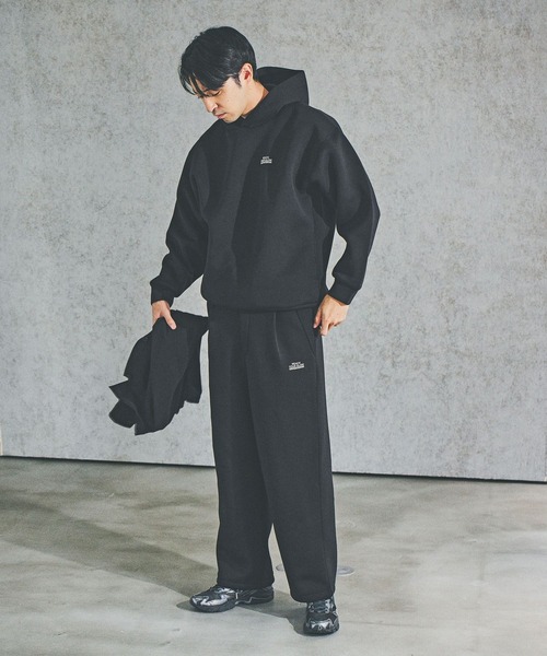 BAYFLOW（ベイフロー）の「【ストレッチ・軽量】ビッグクッションパンツ[セットアップ可]（スウェットパンツ・メンズ・ブラック/グレー・MEDIUM/LARGE）」の12枚目の写真