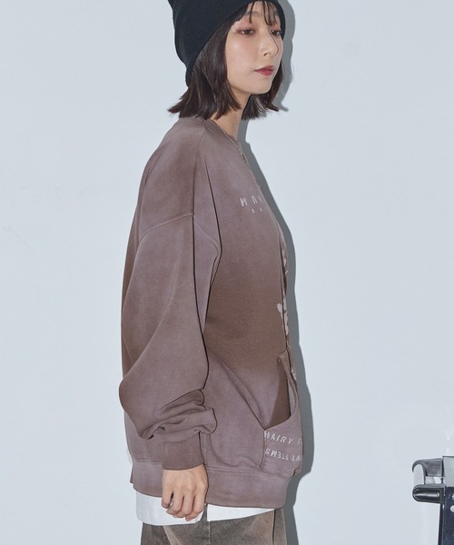 Anchor Smith(アンカー スミス)の「ヴィンテージライク スプレー加工 フラワーグラフィックプリント裏起毛スウェット(スウェット・レディース・ブラウン/ネイビー/ブラック・M/L)」の16枚目の写真