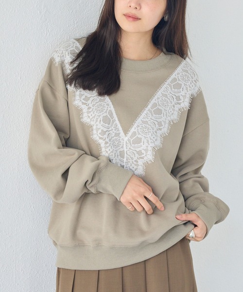 LAVEANGE(ラビアンジェ)の「レース配色スウェットプルオーバー│ースで差がつく大人トップス/上品見え/大人カジュアル/洗える(スウェット・レディース・グレー/ベージュ・5L/4L/3L/LL/M)」の2枚目の写真