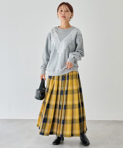 LAVEANGE(ラビアンジェ)の「レース配色スウェットプルオーバー│ースで差がつく大人トップス/上品見え/大人カジュアル/洗える(スウェット・レディース・グレー/ベージュ・5L/4L/3L/LL/M)」の21枚目の写真