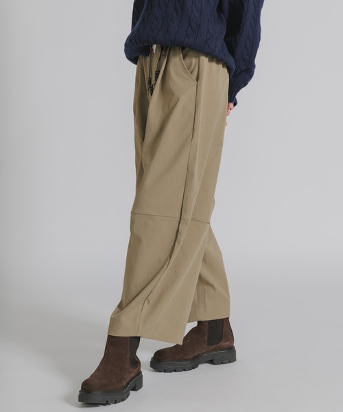 AO2（アオズ）の「ベルト付きバレルレッグパンツ（スラックス・レディース・ネイビー/ベージュ/ホワイト/ブラック・FREE）」の3枚目の写真