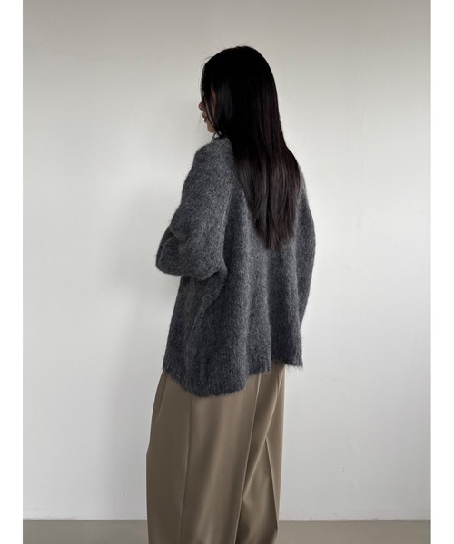 Didot.showroom（ディドット ショールーム）の「ヘアリーオープンカラーニット（ニット/セーター・レディース・ブラック/アイボリー/チャコール・FREE）」の18枚目の写真