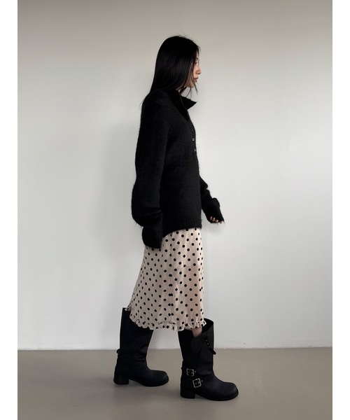 Didot.showroom（ディドット ショールーム）の「ヘアリーオープンカラーニット（ニット/セーター・レディース・ブラック/アイボリー/チャコール・FREE）」の8枚目の写真