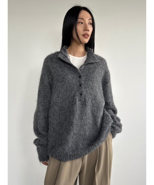 Didot.showroom（ディドット ショールーム）の「ヘアリーオープンカラーニット（ニット/セーター・レディース・ブラック/アイボリー/チャコール・FREE）」の11枚目の写真