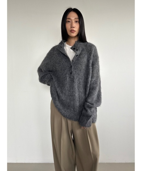 Didot.showroom（ディドット ショールーム）の「ヘアリーオープンカラーニット（ニット/セーター・レディース・ブラック/アイボリー/チャコール・FREE）」の14枚目の写真