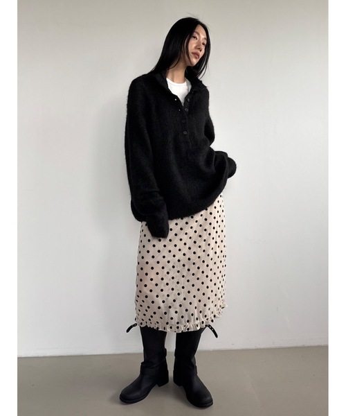 Didot.showroom（ディドット ショールーム）の「ヘアリーオープンカラーニット（ニット/セーター・レディース・ブラック/アイボリー/チャコール・FREE）」の6枚目の写真