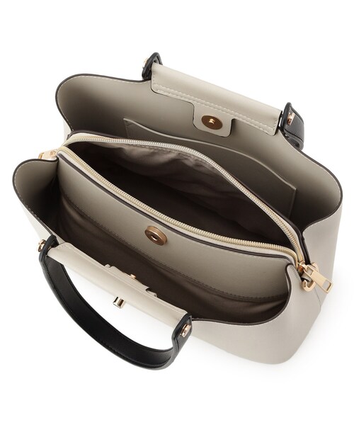 SHOO・LA・RUE（シューラルー）の「【セレモニー/2WAY】フロント金具トートバッグ（トートバッグ・レディース・グレー系4/ブラック/アイボリー・00）」の11枚目の写真