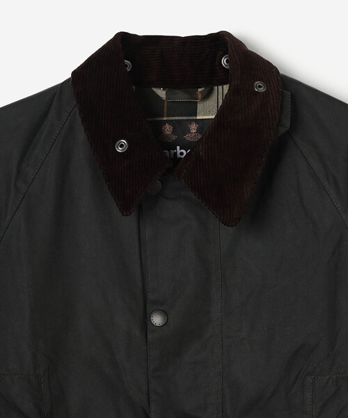 Barbour（バブアー）の「Barbour | BEAUFORT オーバーサイズオイルドジャケット MEN（カバーオール・メンズ・オリーブ・38/40/42）」の4枚目の写真