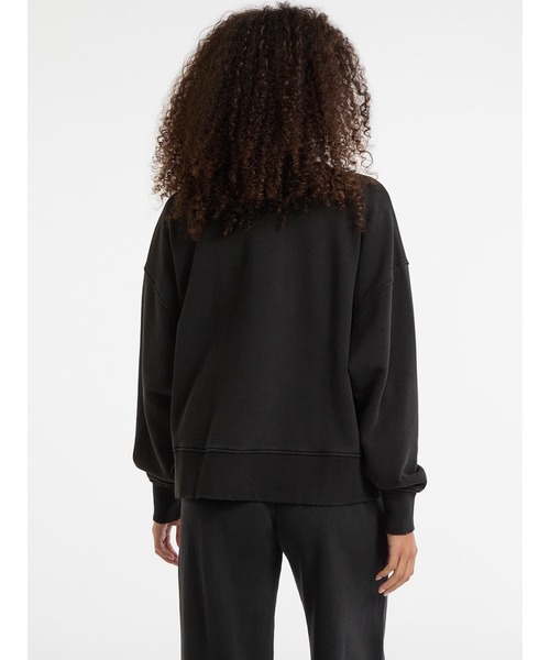 GUESS Originals Distressed Baker Crewneck スウェット | GUESS(ゲス