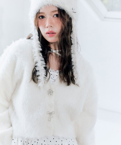 OLIVE des OLIVE(オリーブデオリーブ)の「snow short cardigan(カーディガン/ボレロ・レディース・ピンク/サックスブルー/オフホワイト/チャコールグレー・FREE)」の2枚目の写真