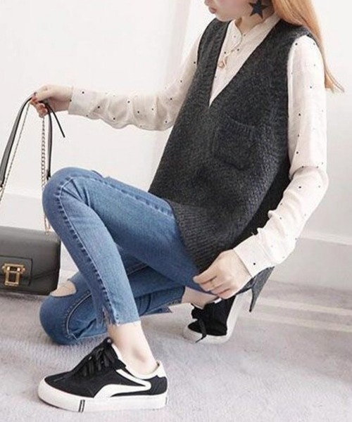 SEU（エスイーユー）の「ニットベスト レディース 重ね着 Vネック ゆったり 前後差 サイドスリット オフィスカジュアル きれいめカジュアル レディース韓国（ベスト・レディース・ブラウン/ネイビー/チャコール・フリー）」の7枚目の写真