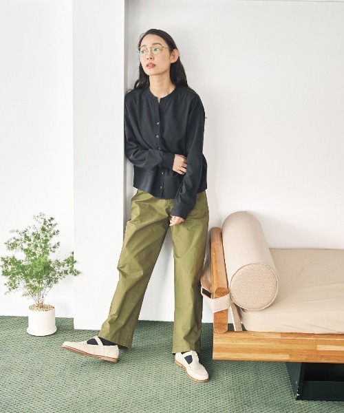 and myera（アンド マイラ）の「ａｎｄ　ｍｙｅｒａ　スナップカーディガン（カーディガン/ボレロ・レディース・アイボリー/ブラック・M/L/LL/S）」の3枚目の写真