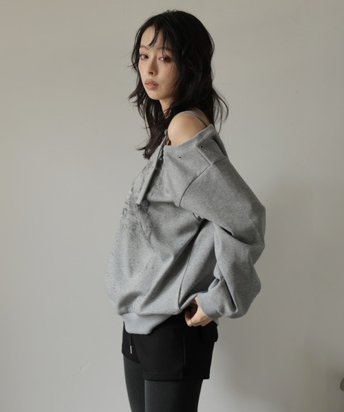 Ulysses(ユリシス)の「ロゴプリントワンショルダースウェット(スウェット・レディース・グレー/ダークグレー・F)」の20枚目の写真