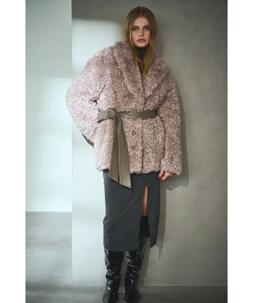 Estella.K(エステラケー)の「Gilda Belted Shearing Coat モンゴリアンエコファーコート(その他アウター・レディース・ベージュ/ブラウン・FREE)」の12枚目の写真