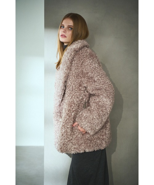 Estella.K(エステラケー)の「Gilda Belted Shearing Coat モンゴリアンエコファーコート(その他アウター・レディース・ベージュ/ブラウン・FREE)」の10枚目の写真