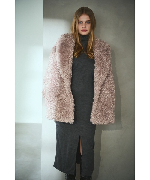 Estella.K(エステラケー)の「Gilda Belted Shearing Coat モンゴリアンエコファーコート(その他アウター・レディース・ベージュ/ブラウン・FREE)」の17枚目の写真