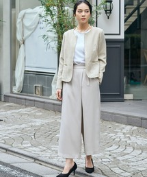 ベージュ ノーカラージャケット、ワイドパンツスーツ ベージュ ノーカラージャケット、ワイドパンツスーツ - スーツ