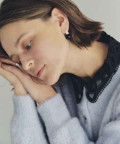 YECCA VECCA（イェッカヴェッカ）の「パールキャットピアス（ピアス（両耳用）・レディース・シルバー/ゴールド・FREE）」の4枚目の写真