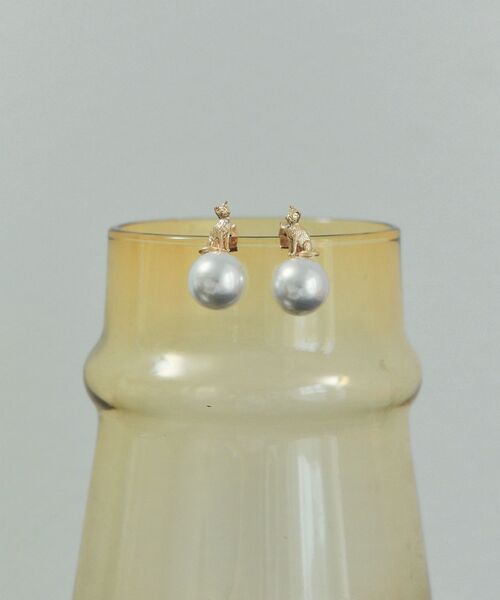 YECCA VECCA（イェッカヴェッカ）の「パールキャットピアス（ピアス（両耳用）・レディース・シルバー/ゴールド・FREE）」の5枚目の写真