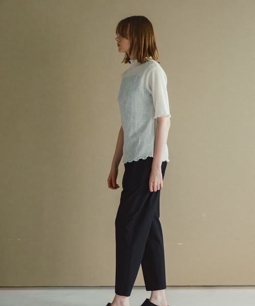 WHYTO.(ホワイト)の「「WHYTO. / ホワイト」センタープレストラウザー(その他パンツ・レディース・チャコールグレー/ライトベージュ/ブラック・40/38/36)」の7枚目の写真