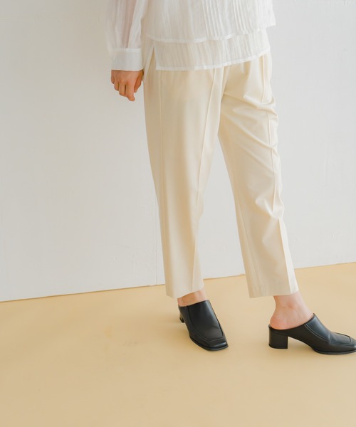 WHYTO.(ホワイト)の「「WHYTO. / ホワイト」センタープレストラウザー(その他パンツ・レディース・チャコールグレー/ライトベージュ/ブラック・40/38/36)」の12枚目の写真