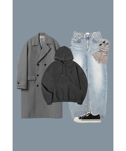 AVANDRESS（アバンドレス ）の「UNISEX AV OVERSIZED HOODIE PIGMENT BLACK（パーカー・レディース・ブラック・LARGE/MEDIUM/SMALL）」の3枚目の写真