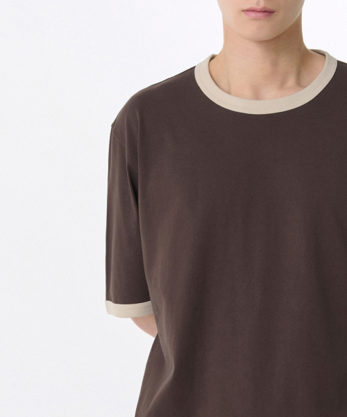 MUSINSA STANDARD（ムシンサスタンダード）の「リラックスドリンガーTシャツ[ブラウン]（Tシャツ/カットソー・メンズ・その他・MEDIUM/LARGE/X-LARGE/XX-LARGE/SMALL/XXX-LARGE）」の5枚目の写真