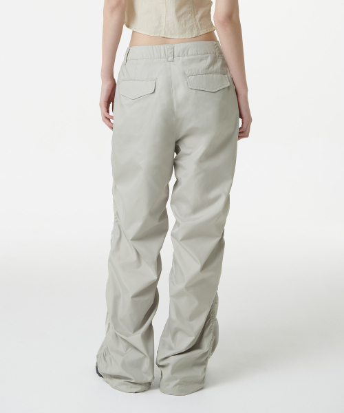 MUSINSA STANDARD WOMAN（ムシンサスタンダードウーマン）の「ウィメンズワイドシャーリングパンツ[ライトベージュ]（その他パンツ・レディース・その他・30/24/26/28）」の3枚目の写真