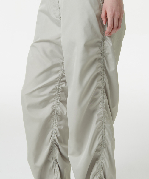 MUSINSA STANDARD WOMAN（ムシンサスタンダードウーマン）の「ウィメンズワイドシャーリングパンツ[ライトベージュ]（その他パンツ・レディース・その他・30/24/26/28）」の6枚目の写真