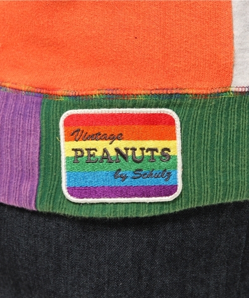 One deux boo（ワンドゥーブー）の「Surf's UPスヌーピートレーナー Ladie's（スウェット・レディース・カラフル・MEDIUM）」の4枚目の写真