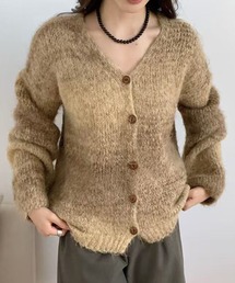 ゆったり着られる厚手のオーバーサイズ。長袖くすみグラデーションニットカーディガン レディース