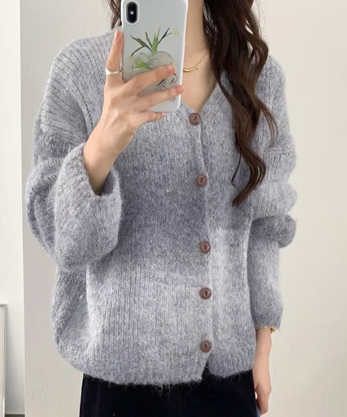 DAY CLOSET(デイ クローゼット)の「ゆったり着られる厚手のオーバーサイズ。長袖くすみグラデーションニットカーディガン レディース(カーディガン/ボレロ・レディース・ブラウン/グレー・FREE)」の4枚目の写真