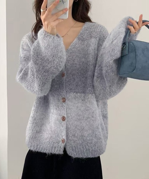 DAY CLOSET(デイ クローゼット)の「ゆったり着られる厚手のオーバーサイズ。長袖くすみグラデーションニットカーディガン レディース(カーディガン/ボレロ・レディース・ブラウン/グレー・FREE)」の5枚目の写真