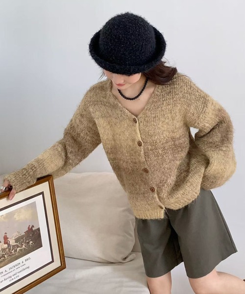 DAY CLOSET(デイ クローゼット)の「ゆったり着られる厚手のオーバーサイズ。長袖くすみグラデーションニットカーディガン レディース(カーディガン/ボレロ・レディース・ブラウン/グレー・FREE)」の8枚目の写真