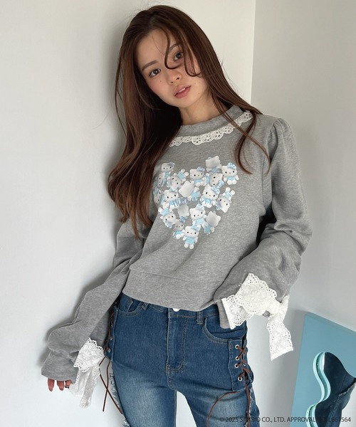 sanrio(サンリオ)の「ANGEL【HELLO KITTY】 HEART FRILL SWEAT(スウェット・レディース・グレー×サックスブルー/グレー×ピンク/オフホワイト/ブラック系・FREE)」の21枚目の写真
