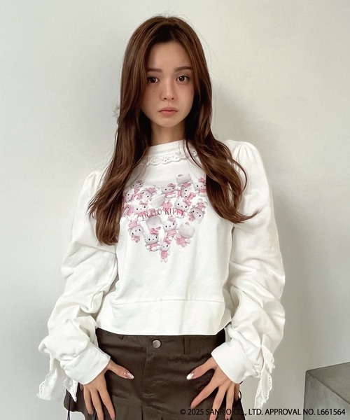 sanrio(サンリオ)の「ANGEL【HELLO KITTY】 HEART FRILL SWEAT(スウェット・レディース・グレー×サックスブルー/グレー×ピンク/オフホワイト/ブラック系・FREE)」の20枚目の写真