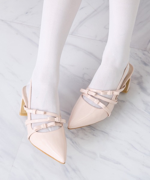 one after another NICE CLAUP(ワンアフターアナザーナイスクラップ)の「リボンミュールサンダル(サンダル・レディース・アイボリー/ライトピンク/ブラック・M/S/L)」の1枚目の写真