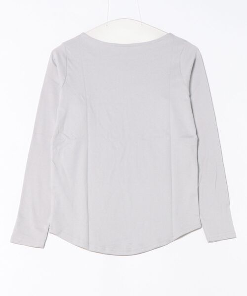 LARU(ラルー)の「コットンフライスボートネックロングスリーブシャツ(Tシャツ/カットソー・レディース・カーキ/パープル系その他/グレー系その他/ブラック/ホワイト/杢グレー/チャコールグレー/グレー系その他2・L/M)」の9枚目の写真