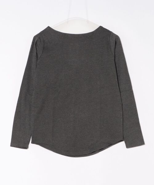 LARU(ラルー)の「コットンフライスボートネックロングスリーブシャツ(Tシャツ/カットソー・レディース・カーキ/パープル系その他/グレー系その他/ブラック/ホワイト/杢グレー/チャコールグレー/グレー系その他2・L/M)」の17枚目の写真