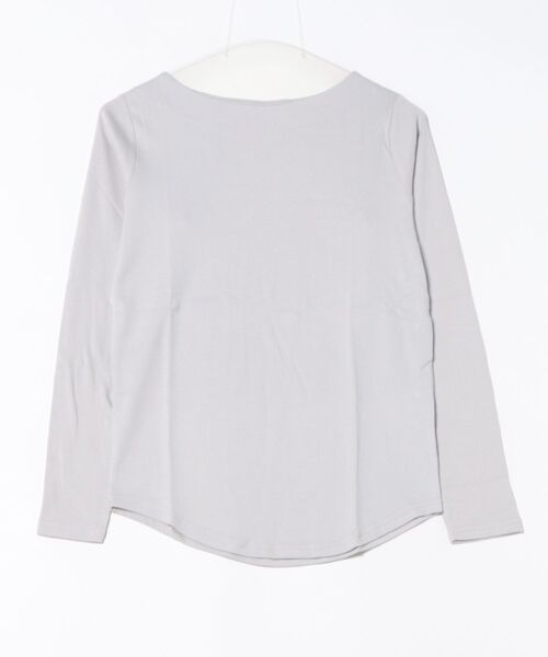 LARU(ラルー)の「コットンフライスボートネックロングスリーブシャツ(Tシャツ/カットソー・レディース・カーキ/パープル系その他/グレー系その他/ブラック/ホワイト/杢グレー/チャコールグレー/グレー系その他2・L/M)」の20枚目の写真