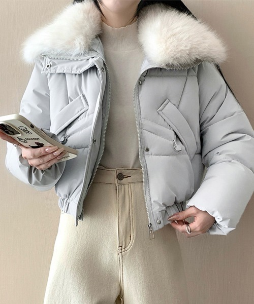 ベージュ ファー付きジャケット クロップド丈×フェイクファー付きジャケット（ダウンジャケット/コート