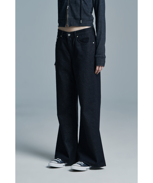 SYNERJYN（シナジン）の「RAW WIDE DENIM PANTS DARK BLUE（デニムパンツ・レディース・その他・MEDIUM/LARGE/SMALL）」の2枚目の写真