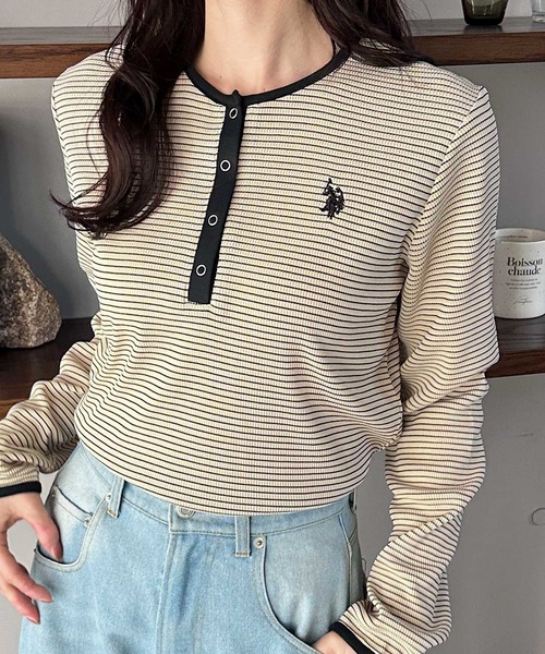 U.S. POLO ASSN.（ユーエスポロアッスン）の「GeeRA別注【U.S.POLOASSN.】ワンポイント刺繍 ワッフルヘンリーネックボーダーロンT（Tシャツ/カットソー・レディース・アイボリー/ブラック・MEDIUM/LARGE/X-LARGE）」の4枚目の写真