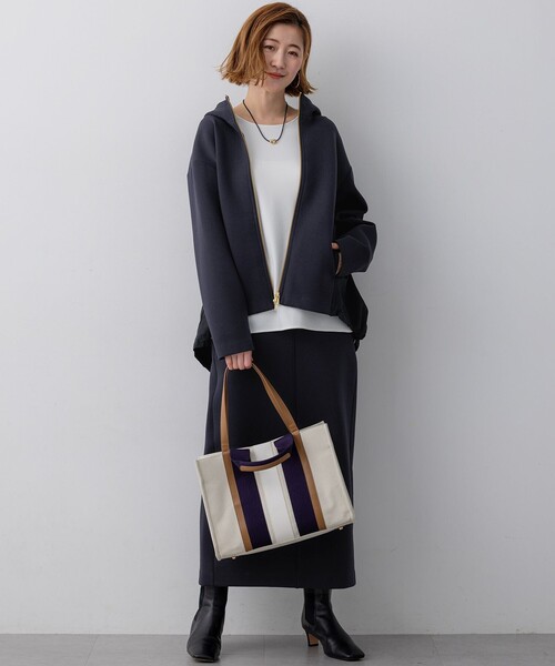 23区 L(ニジュウサンクオオキイサイズ)の「バックボタン TEEブラウス(シャツ/ブラウス・レディース・ピンク系/ホワイト系/ネイビー系・46/44/48)」の5枚目の写真