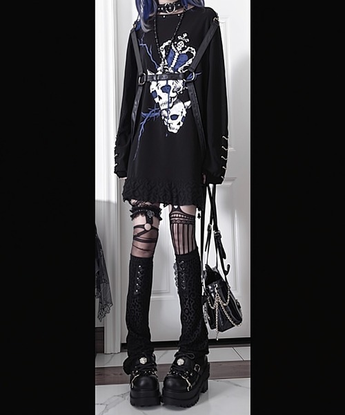 NOVESSEL(ノベセル)の「『TricuspidC/トライカスピッドシー』ハーネス付きスカルプリントロングスリーブTシャツ(Tシャツ/カットソー・レディース・ホワイト×ブルー/ブラック×グレー/ブラック×ブルー・S)」の12枚目の写真