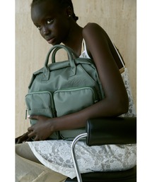 un/neu | アウトポケットナイロンバッグ / 大容量 / A4、PC(14inch)収納可能 / 撥水機能付き(ショルダーバッグ)