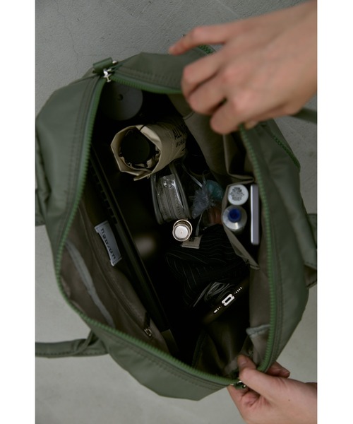 アウトポケットナイロンバッグ / 大容量 / A4、PC(14inch)収納可能