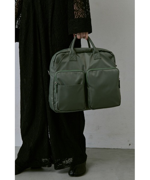 un/neu（アンノイ）の「アウトポケットナイロンバッグ / 大容量 / A4、PC(14inch)収納可能 / 撥水機能付き（ショルダーバッグ・レディース・ブラック/アイボリー/カーキ・FREE）」の16枚目の写真